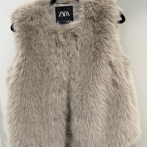 Zara Faux Fur Vest in Gray